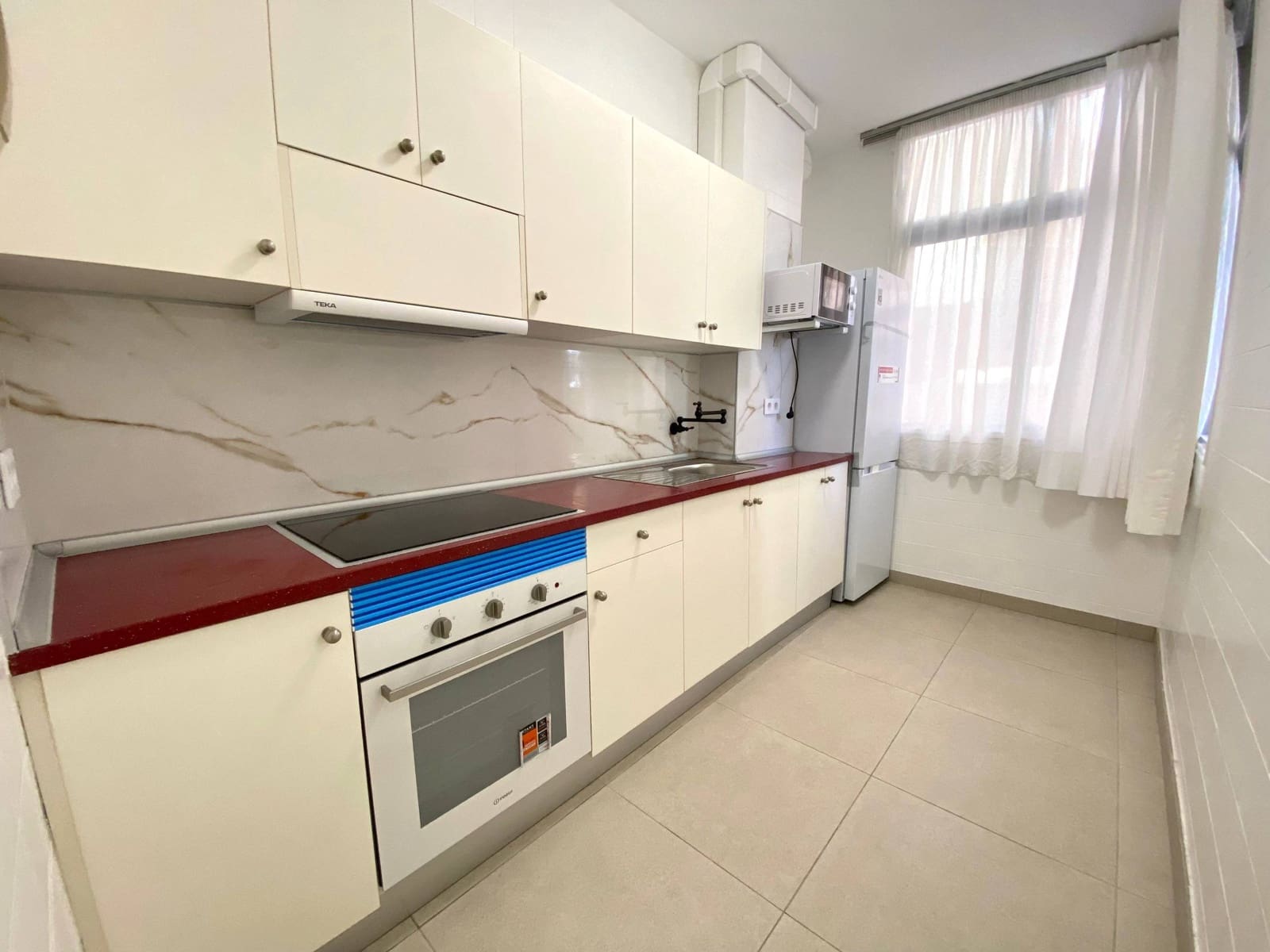 Piso de 2 habitaciones en Las Palmas de Gran Canaria en alquiler - 1.400 € (Ref: 9513425)