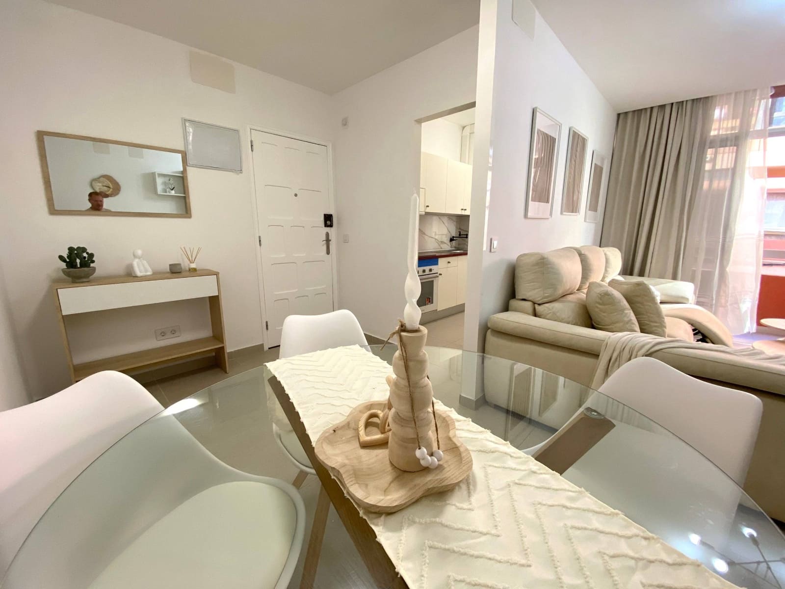 Piso de 2 habitaciones en Las Palmas de Gran Canaria en alquiler - 1.400 € (Ref: 9513425)