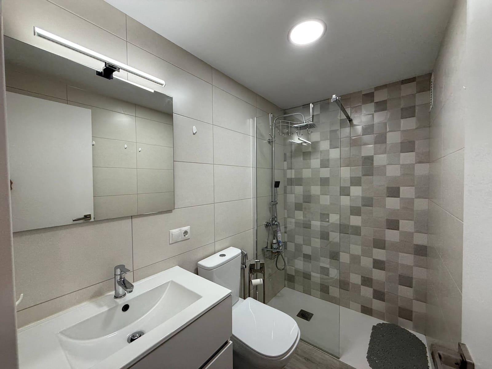 1 makuuhuone Huoneisto vuokrattavana paikassa Maspalomas mukana uima-altaan - 1 100 € (Ref: 9513426)