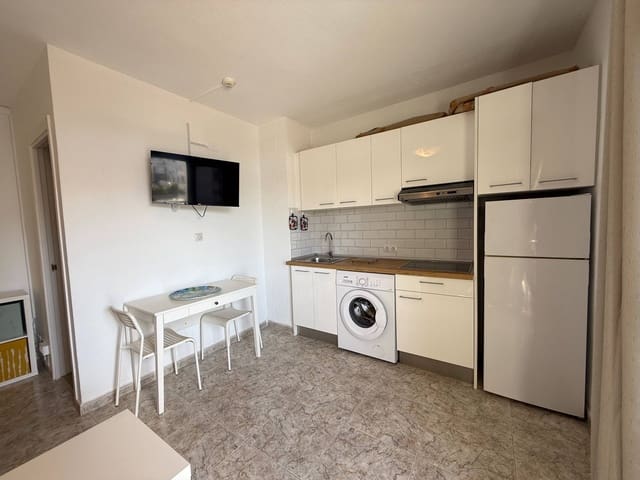 1 makuuhuone Huoneisto vuokrattavana paikassa Maspalomas, San Bartolomé de Tirajana mukana uima-altaan - 1 100 € (Ref: 9513426)