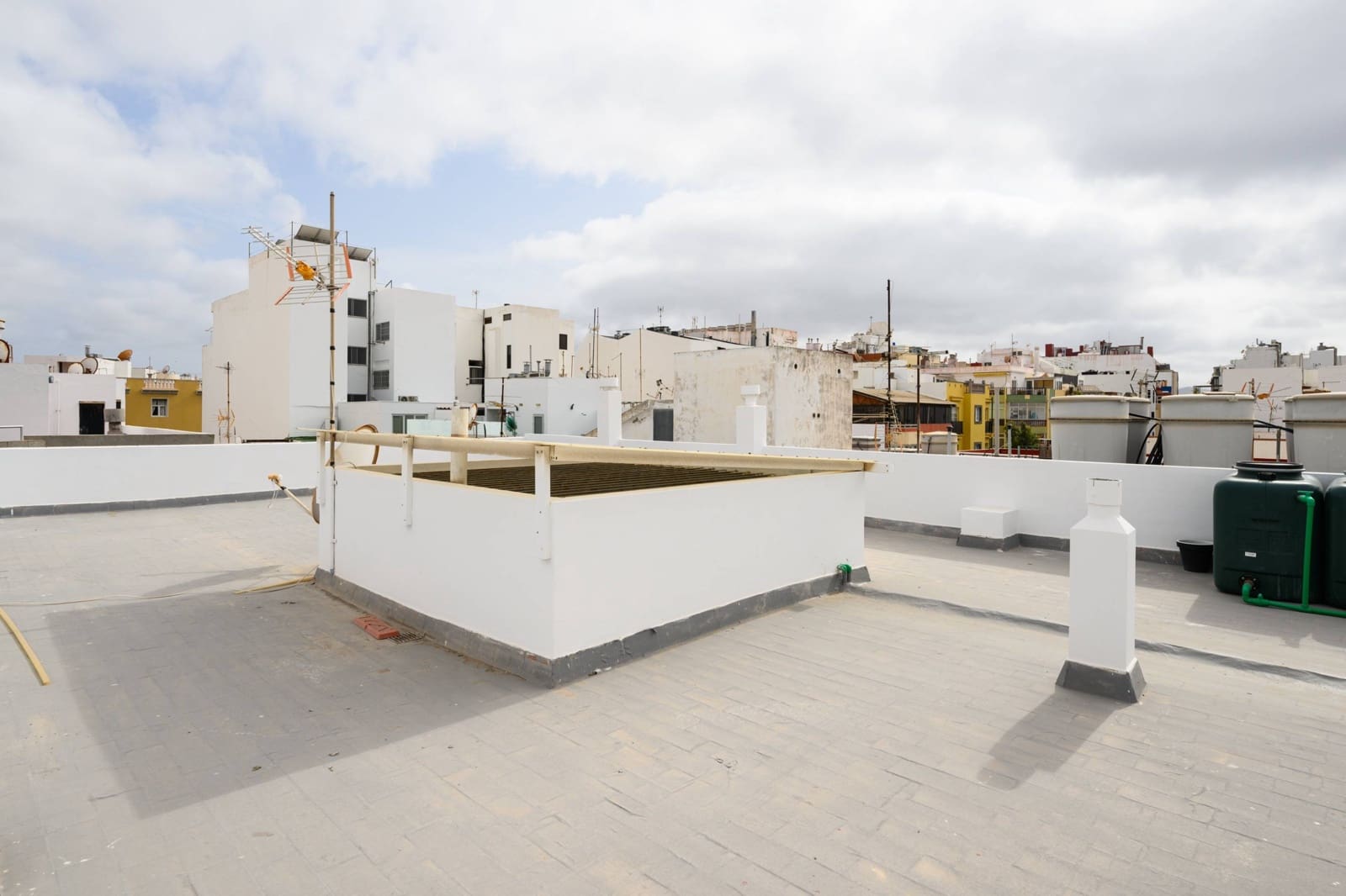 Komercyjne na sprzedaż w Las Palmas de Gran Canaria - 1 900 000 € (Ref: 9513428)