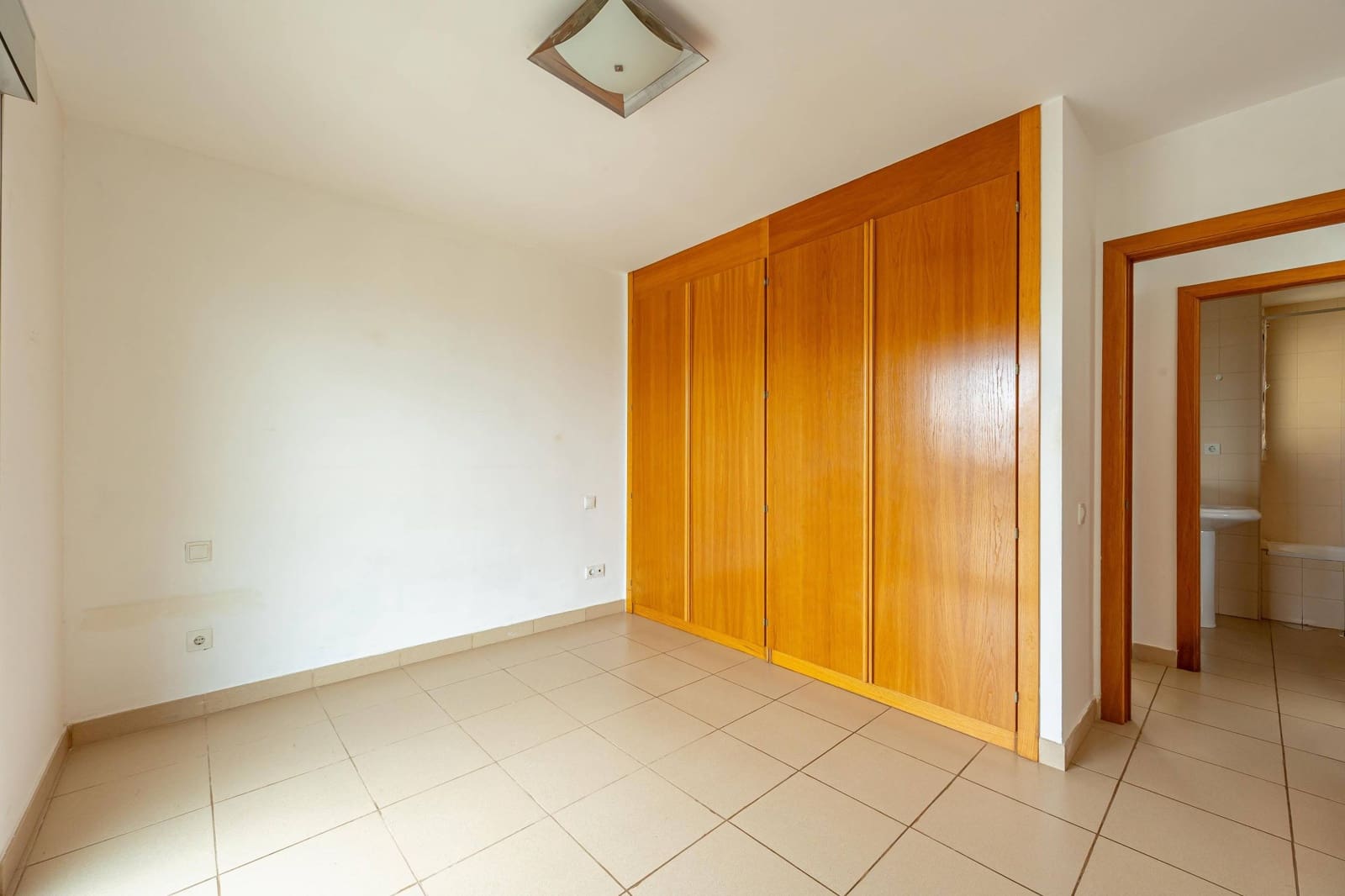 2 makuuhuone Asunto myytävänä paikassa Las Palmas de Gran Canaria mukana 
autotalli - 290 000 € (Ref: 9518914)