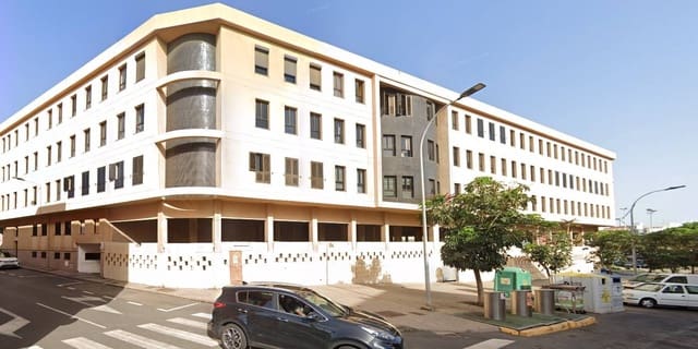 2 slaapkamer Flat te koop in Santa Lucía de Tirajana met garage - € 155.000 (Ref: 9518915)