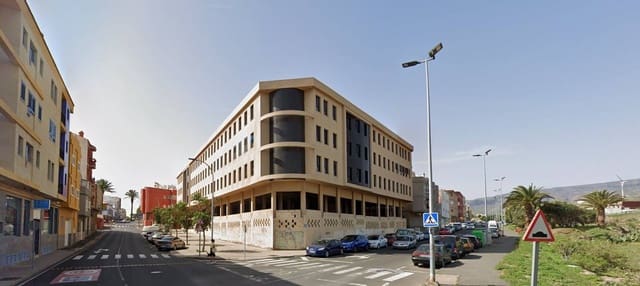 2 slaapkamer Flat te koop in Santa Lucía de Tirajana met garage - € 155.000 (Ref: 9518915)