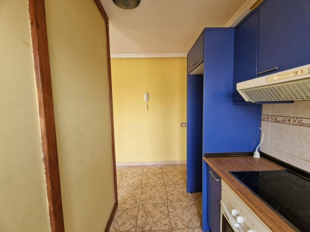 2 slaapkamer Flat te koop in Santa Lucía de Tirajana met garage - € 155.000 (Ref: 9518915)