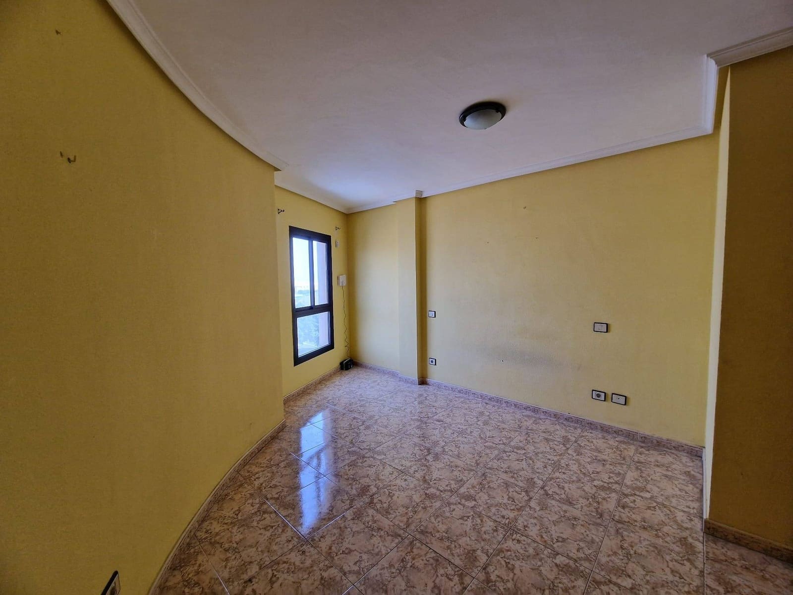 2 slaapkamer Flat te koop in Santa Lucia de Tirajana met garage - € 155.000 (Ref: 9518915)