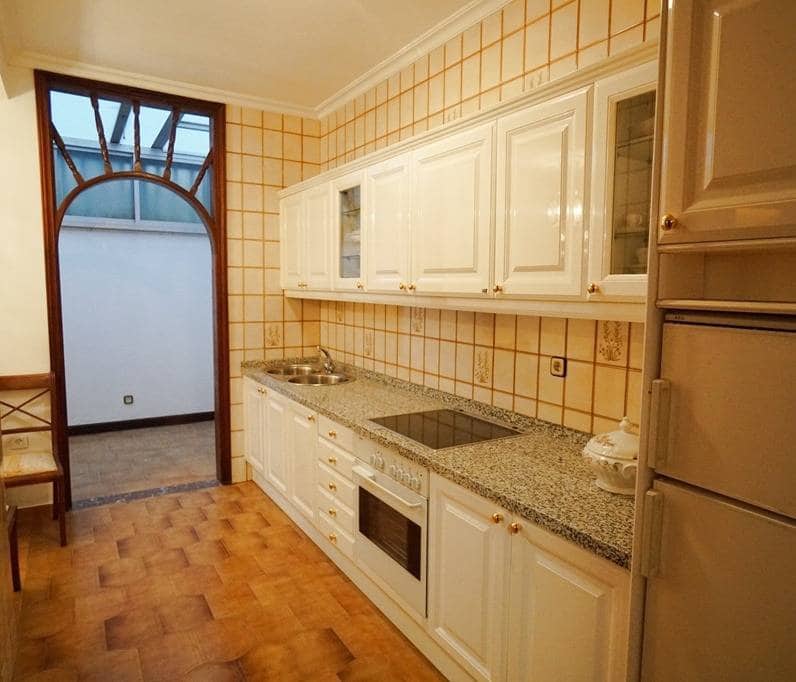 4 bedroom Flat for sale in Las Palmas de Gran Canaria - € 320,000 (Ref: 9518916)