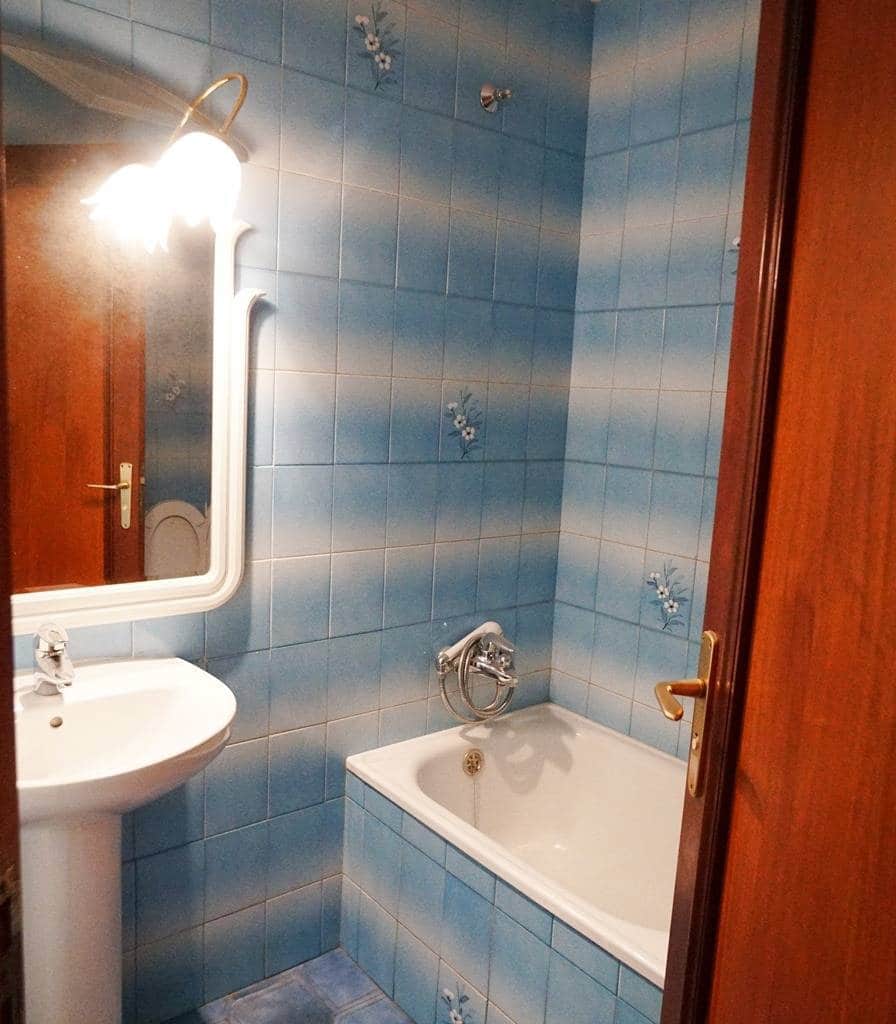 4 bedroom Flat for sale in Las Palmas de Gran Canaria - € 320,000 (Ref: 9518916)