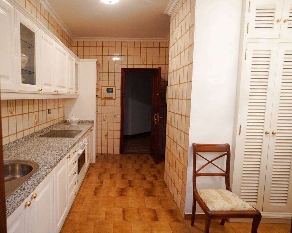 4 bedroom Flat for sale in Las Palmas de Gran Canaria - € 320,000 (Ref: 9518916)