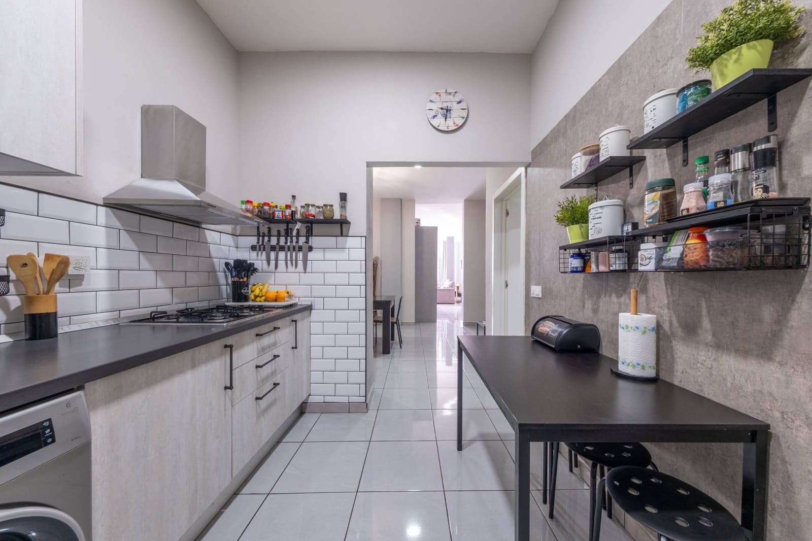 5 soverom Leilighet til salgs i Las Palmas de Gran Canaria - € 220 000 (Ref: 9524306)