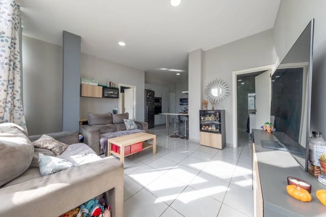 5 soverom Leilighet til salgs i San Cristóbal - Playa de la Laja, Las Palmas de Gran Canaria - € 220 000 (Ref: 9524306)