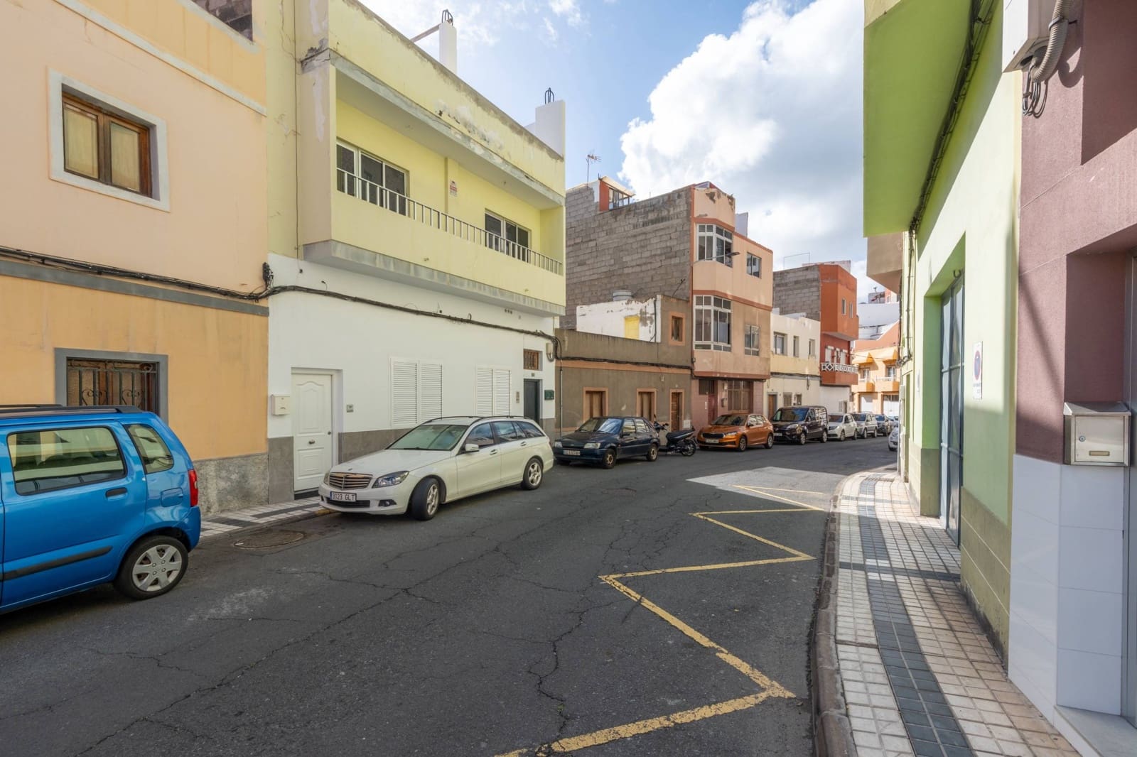 5 soverom Leilighet til salgs i Las Palmas de Gran Canaria - € 220 000 (Ref: 9524306)