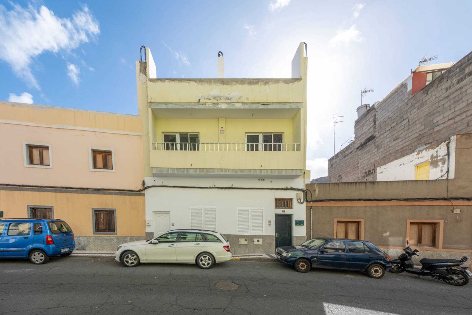 5 soverom Leilighet til salgs i Las Palmas de Gran Canaria - € 220 000 (Ref: 9524306)