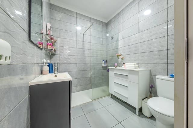 5 soverom Leilighet til salgs i San Cristóbal - Playa de la Laja, Las Palmas de Gran Canaria - € 220 000 (Ref: 9524306)