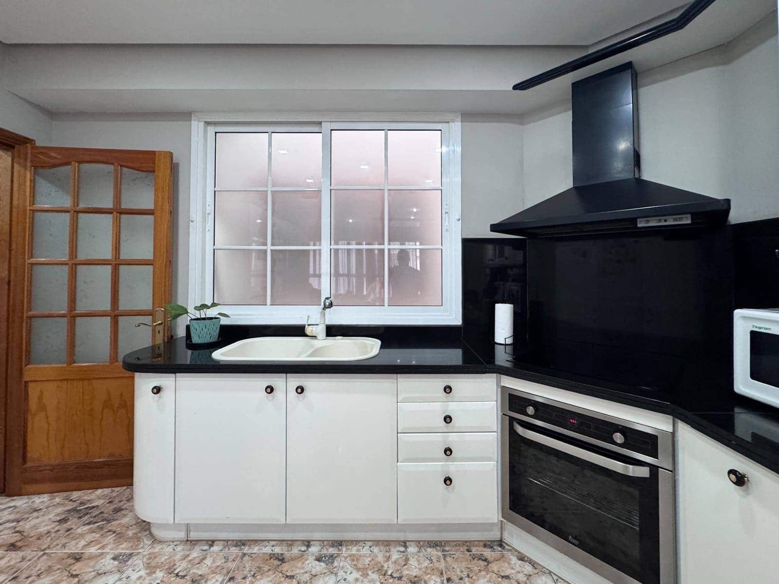 Piso de 2 habitaciones en Telde en venta - 190.200 € (Ref: 9533743)