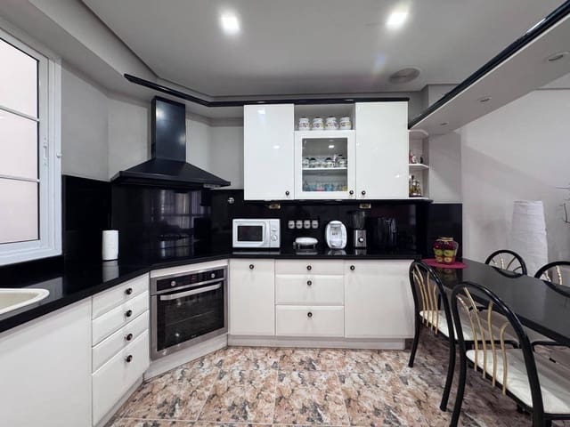 Piso de 2 habitaciones en Telde en venta - 190.200 € (Ref: 9533743)