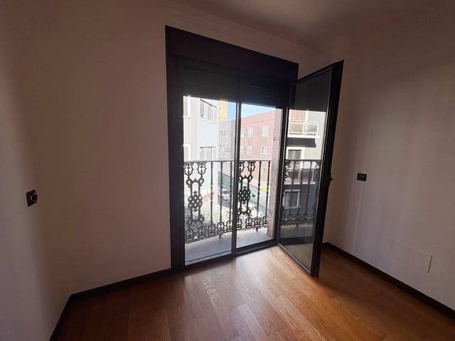 2 soverom Leilighet til leie i Las Palmas de Gran Canaria med garasje - € 1 200 (Ref: 9543620)