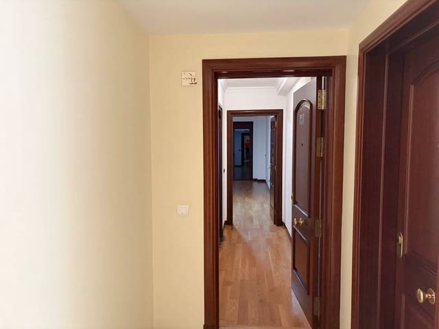 Appartement de 2 chambres à louer à Las Palmas de Gran Canaria avec garage - 1 200 € (Ref: 9543620)