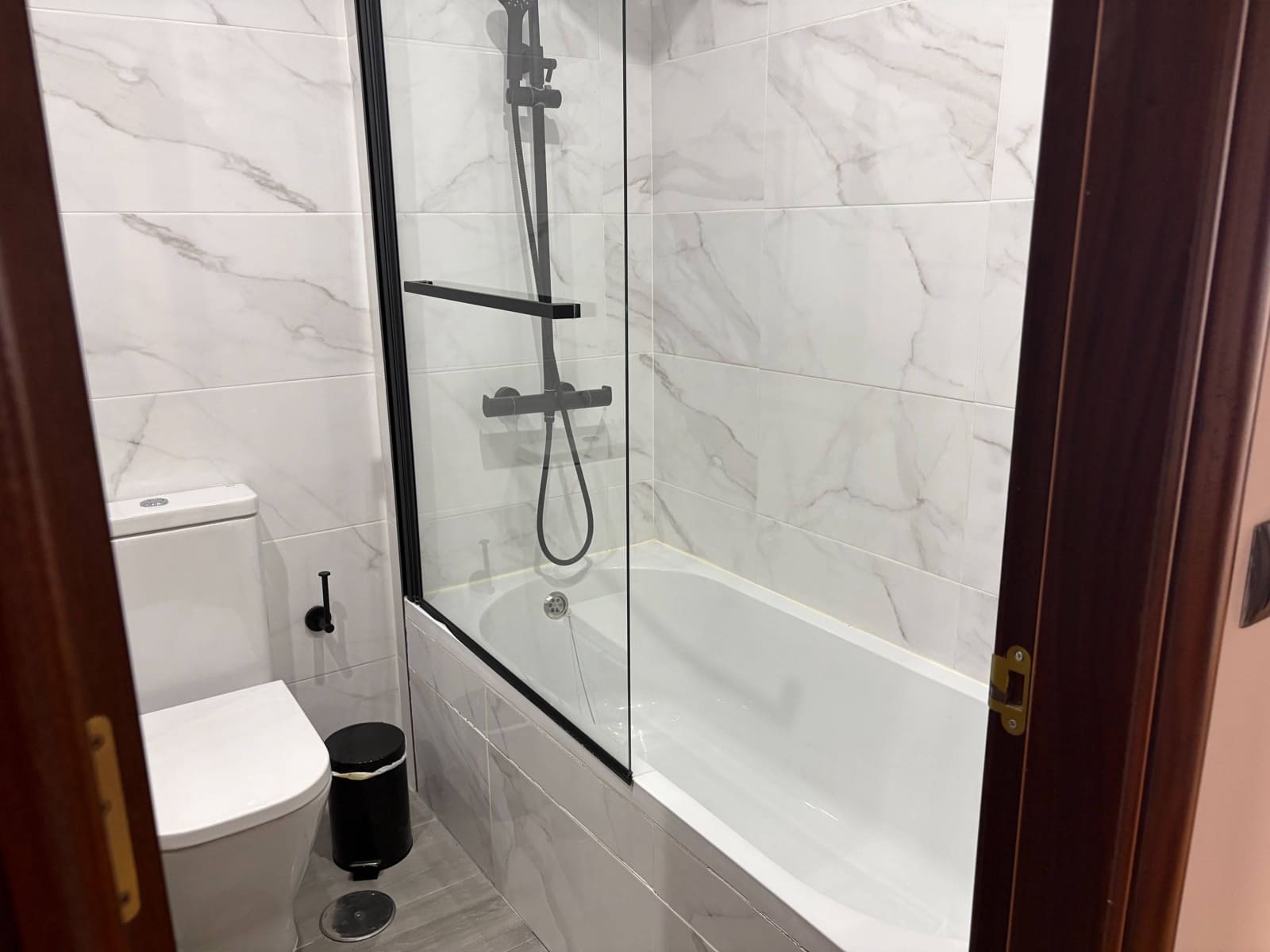 Appartement de 2 chambres à louer à Las Palmas de Gran Canaria avec garage - 1 100 € (Ref: 9543620)