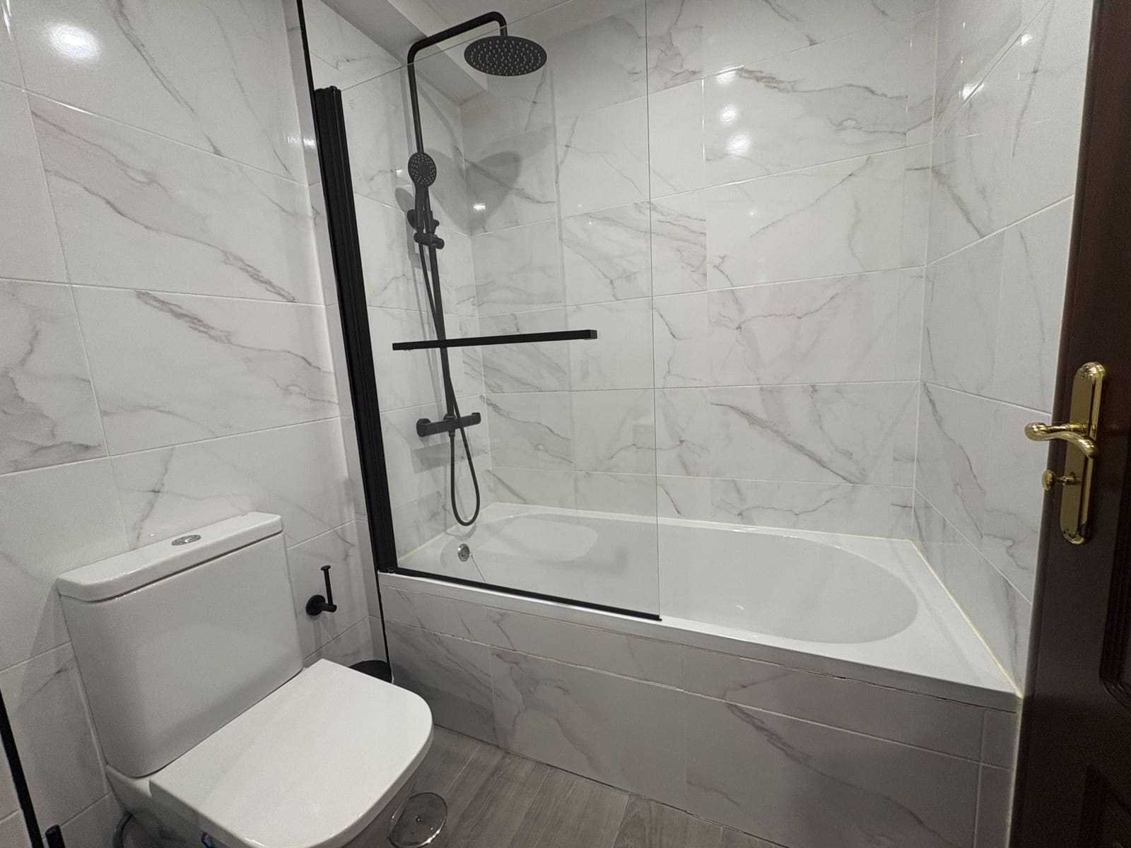 Appartement de 2 chambres à louer à Las Palmas de Gran Canaria avec garage - 1 100 € (Ref: 9543620)