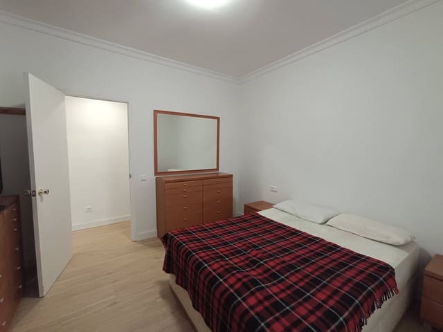 Piso de 3 habitaciones en Miller, Las Palmas de Gran Canaria en alquiler - 950 € (Ref: 9543621)