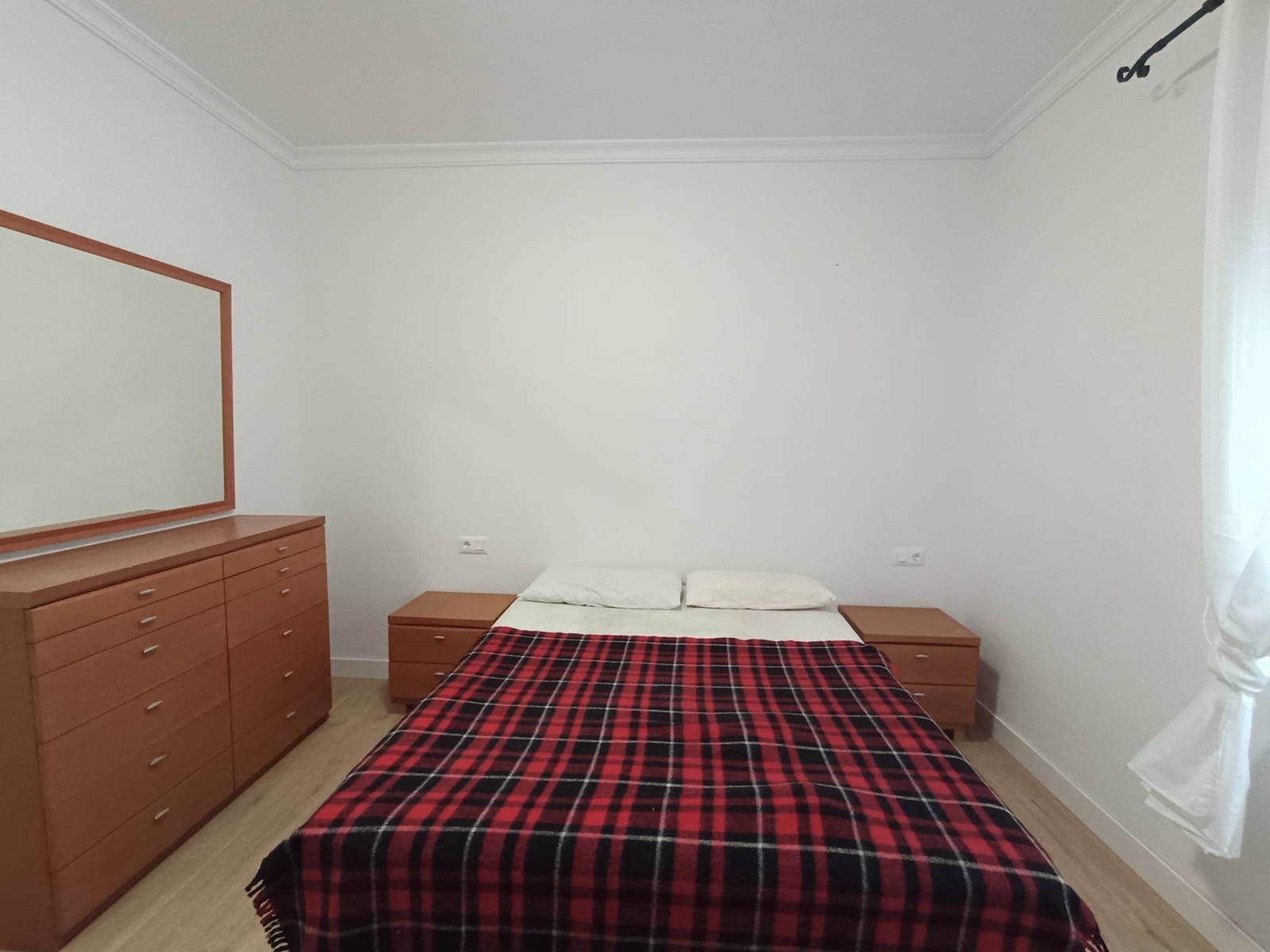 Piso de 3 habitaciones en Las Palmas de Gran Canaria en alquiler - 950 € (Ref: 9543621)