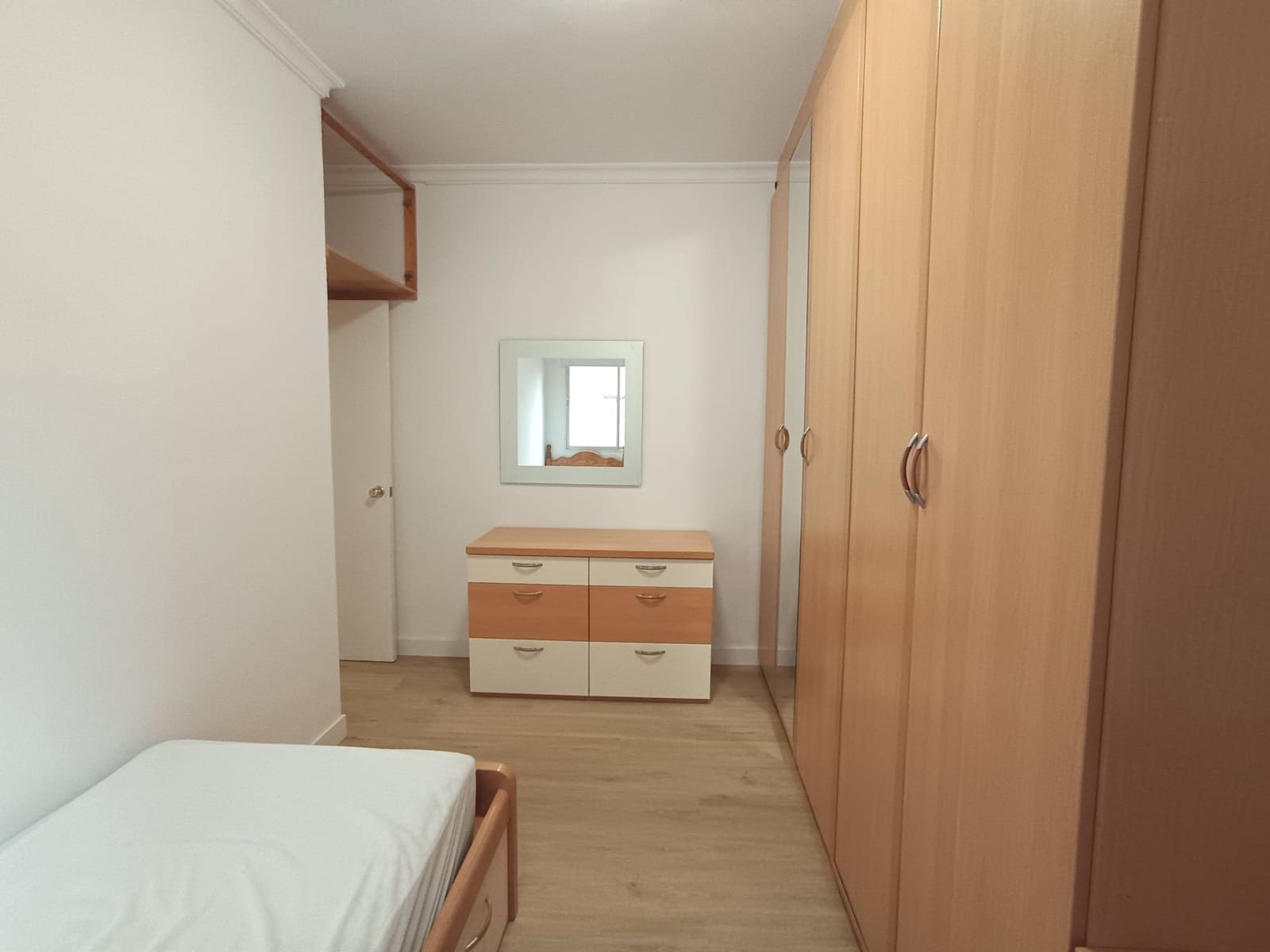 Piso de 3 habitaciones en Las Palmas de Gran Canaria en alquiler - 950 € (Ref: 9543621)