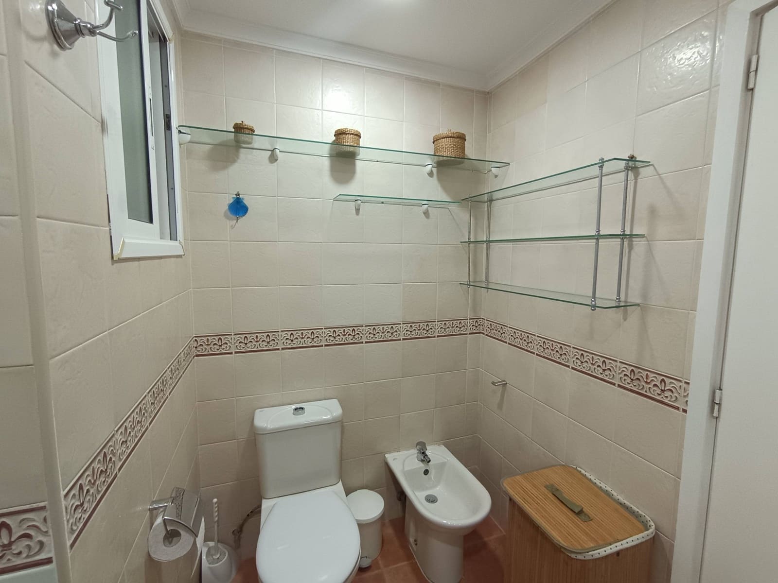 Piso de 3 habitaciones en Las Palmas de Gran Canaria en alquiler - 950 € (Ref: 9543621)