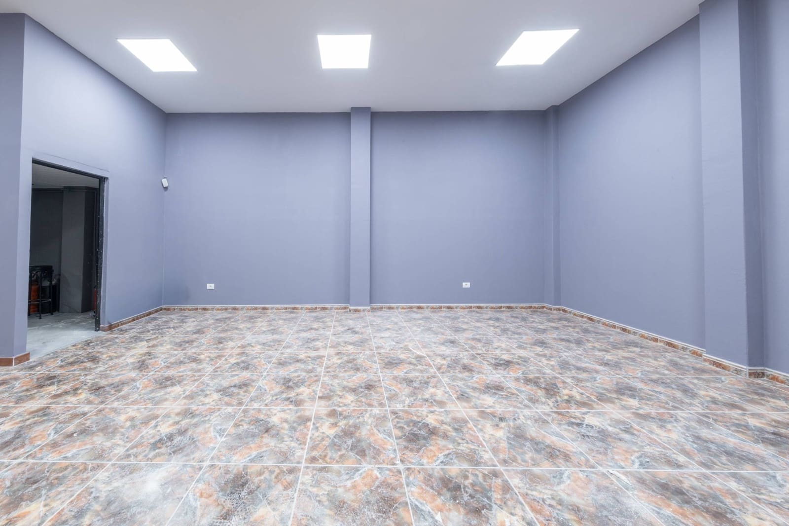 Kommersiell til salgs i Las Palmas de Gran Canaria - € 165 000 (Ref: 9543622)