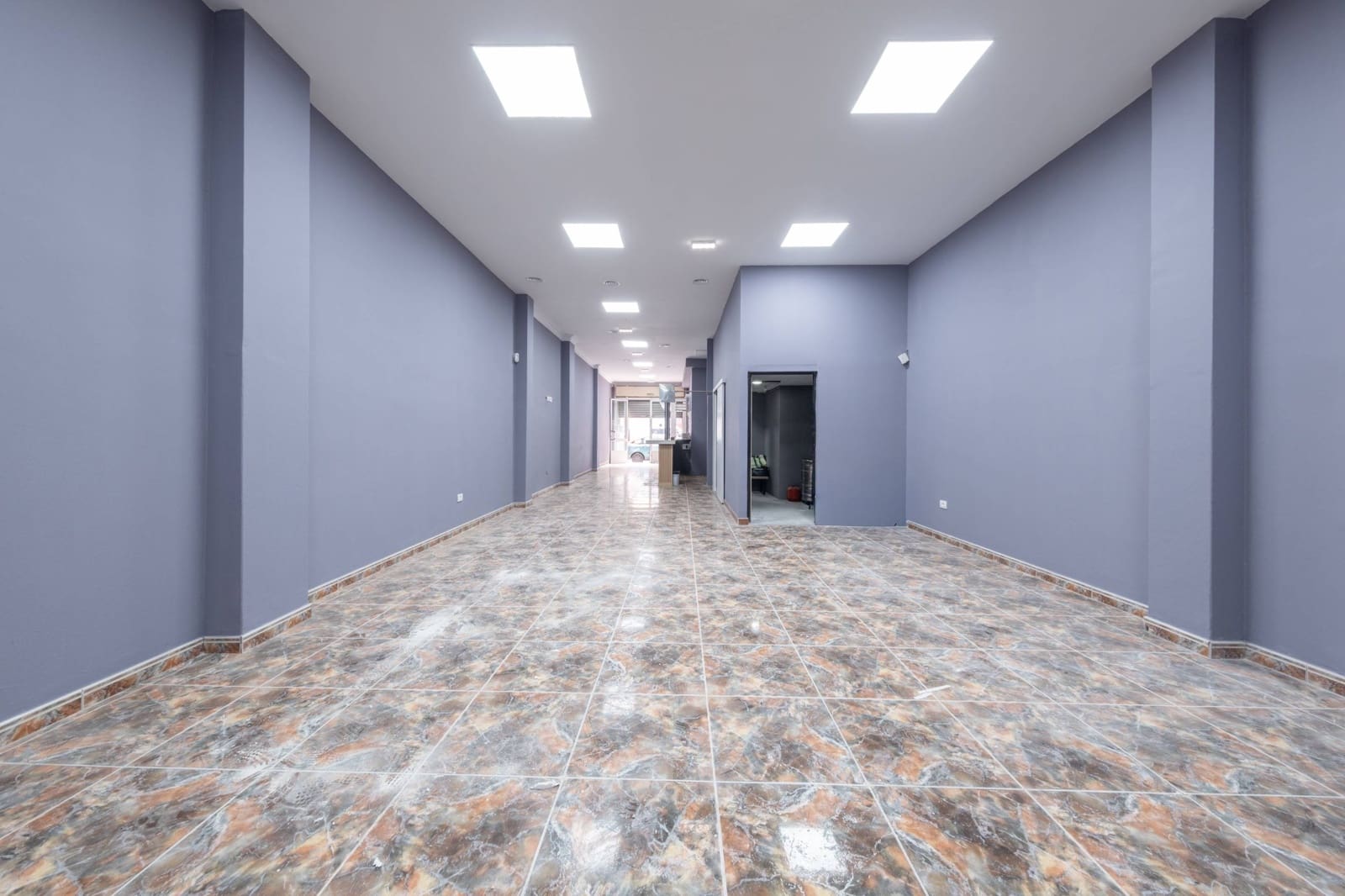 Kommersiell til salgs i Las Palmas de Gran Canaria - € 165 000 (Ref: 9543622)