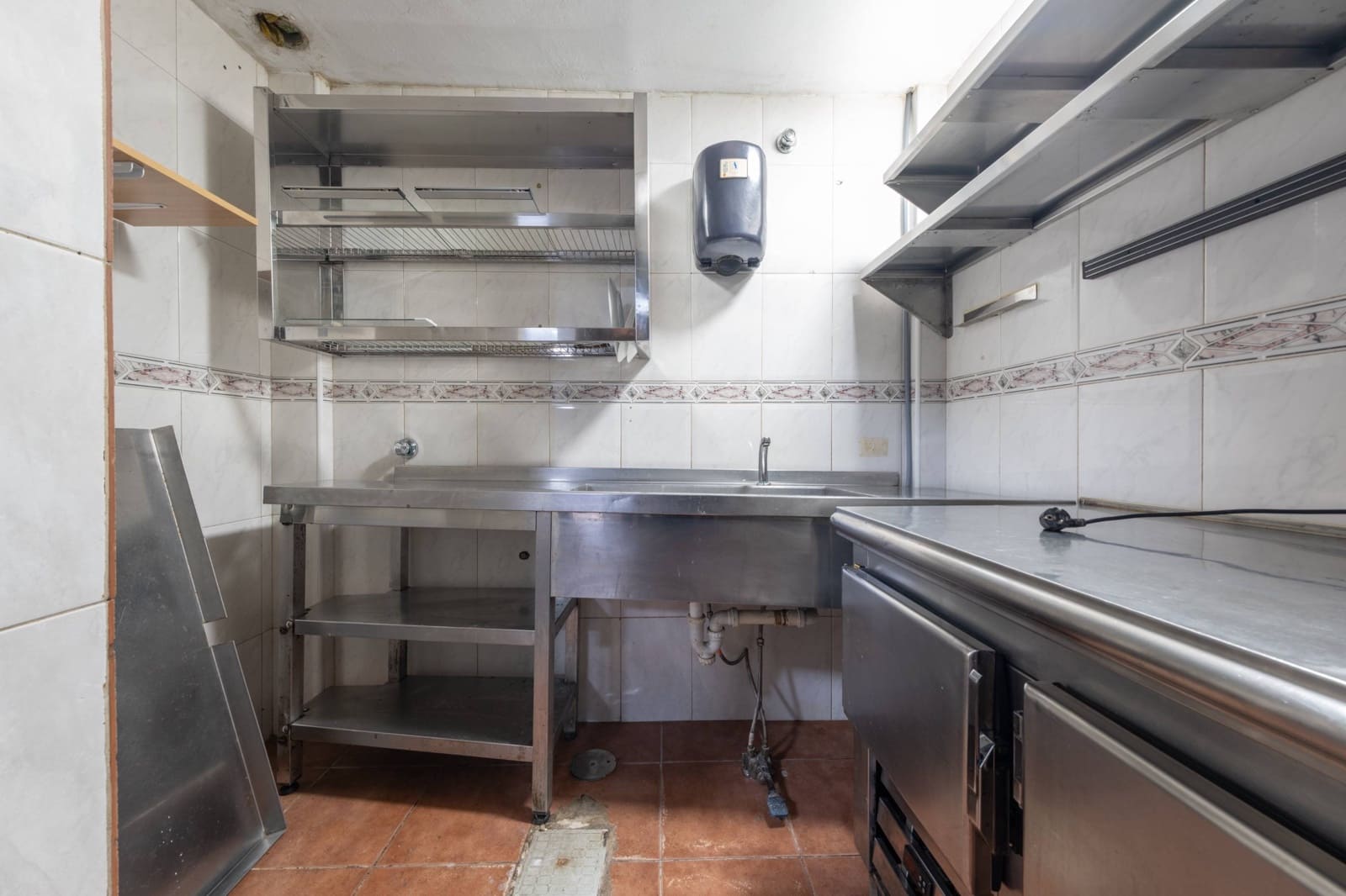 Kommersiell til salgs i Las Palmas de Gran Canaria - € 165 000 (Ref: 9543622)