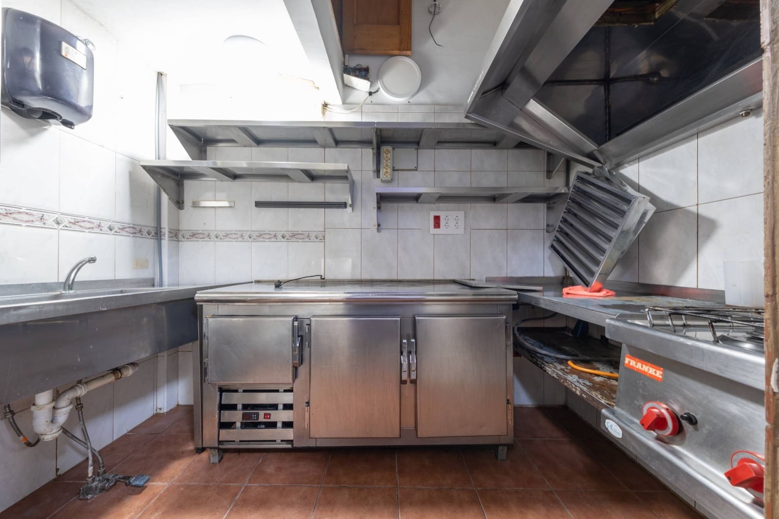 Kommersiell til salgs i Las Palmas de Gran Canaria - € 165 000 (Ref: 9543622)