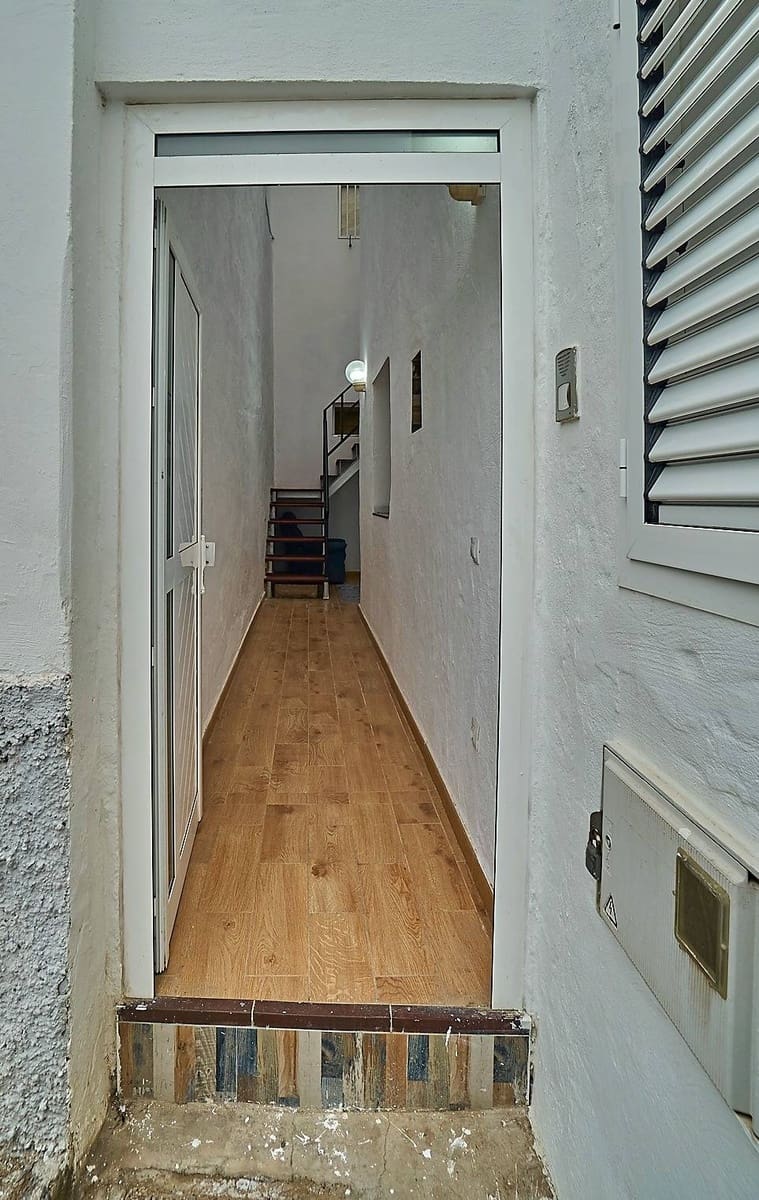 3 bedroom Terraced Villa for sale in Las Palmas de Gran Canaria - € 158,025 (Ref: 9543623)