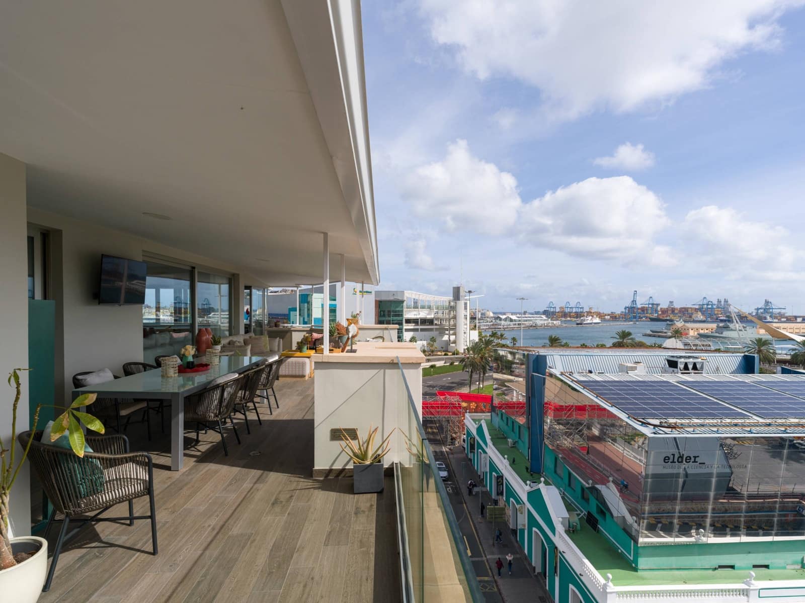 4 chambre Penthouse à vendre à Las Palmas de Gran Canaria avec garage - 1 150 000 € (Ref: 9548198)