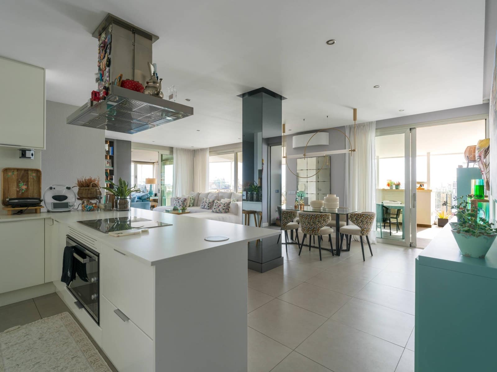 4 sovrum Takvåning till salu i Las Palmas de Gran Canaria med garage - 995 000 € (Ref: 9548198)