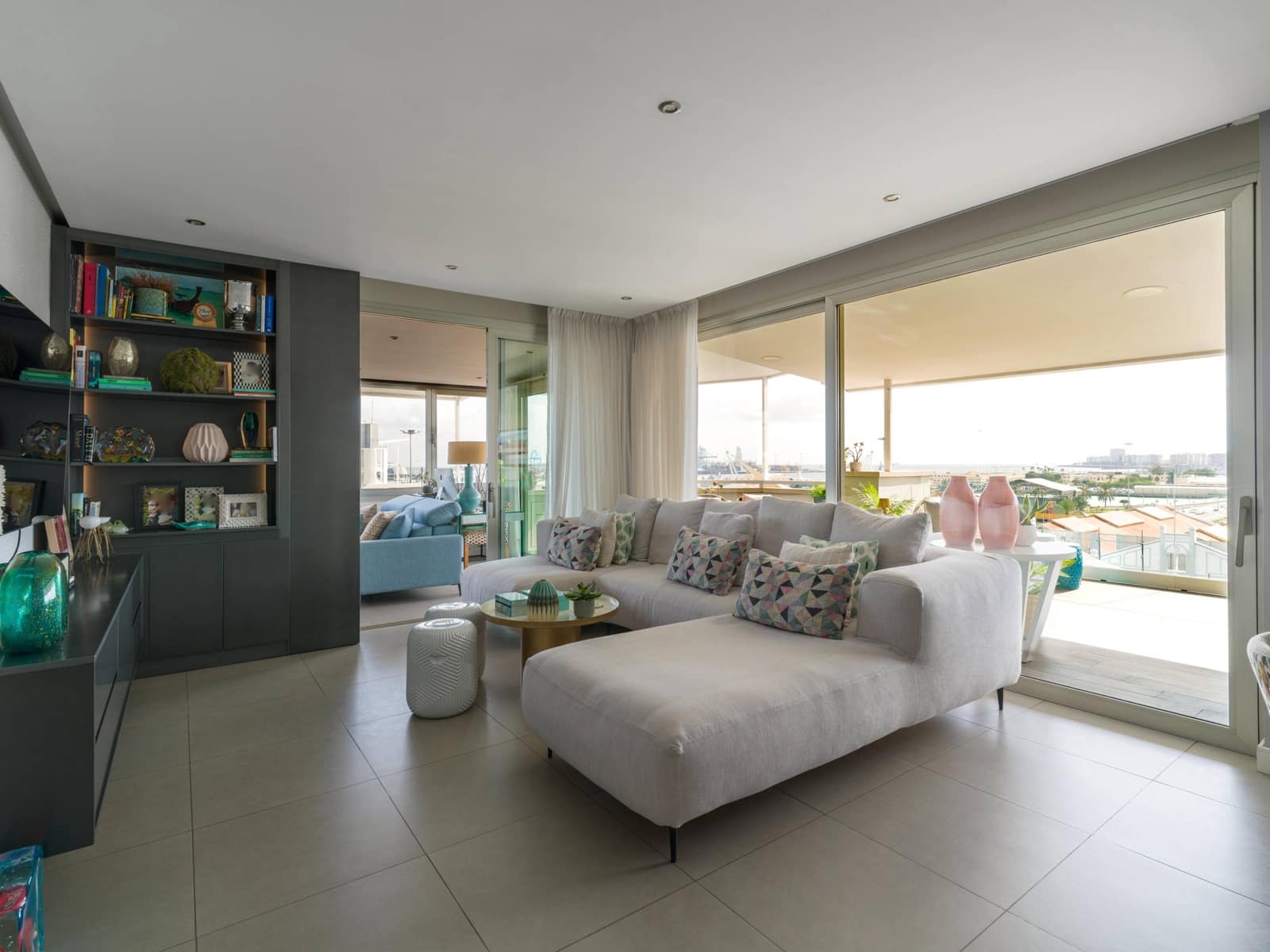 4 sovrum Takvåning till salu i Las Palmas de Gran Canaria med garage - 995 000 € (Ref: 9548198)