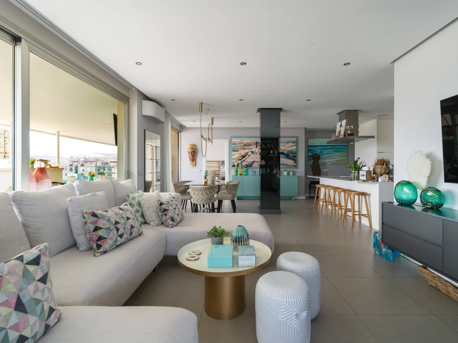 4 sovrum Takvåning till salu i Las Palmas de Gran Canaria med garage - 995 000 € (Ref: 9548198)