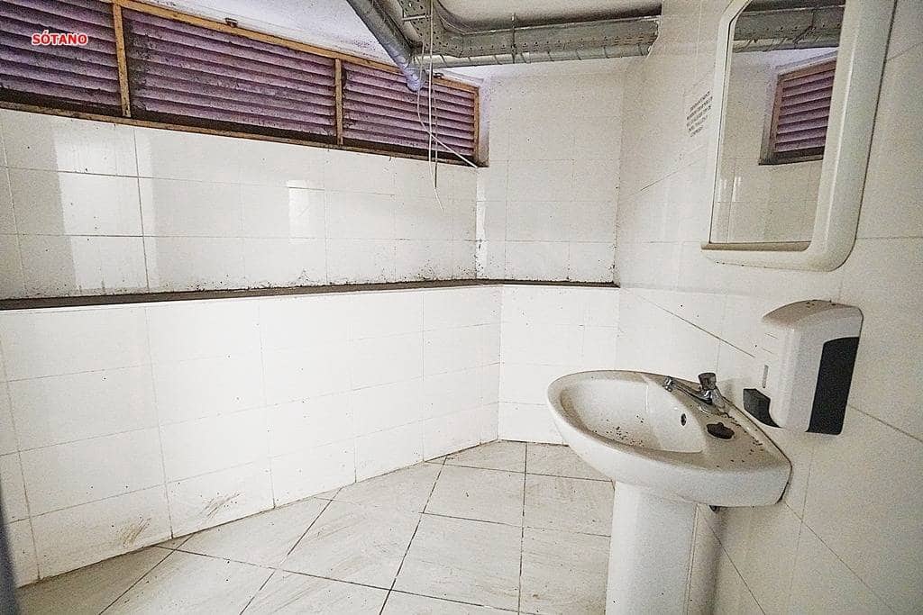 Kommersiell til salgs i Las Palmas de Gran Canaria - € 395 000 (Ref: 9551502)