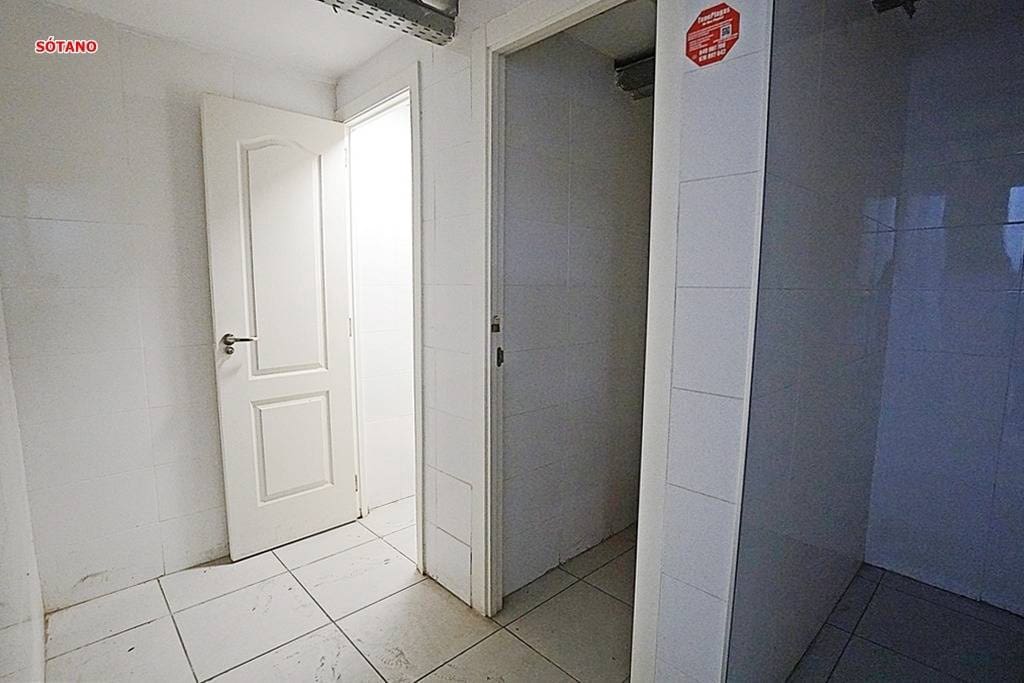 Erhverv til salg i Las Palmas de Gran Canaria - € 365.000 (Ref: 9551502)
