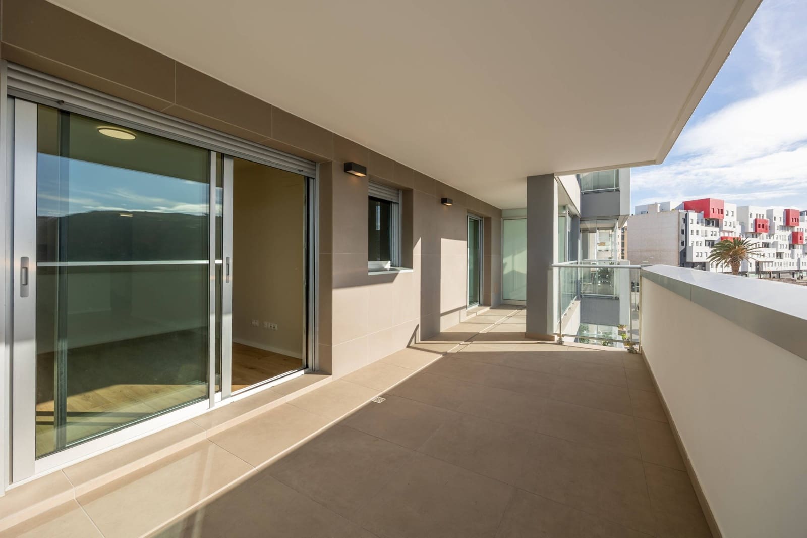 2 bedroom Flat for sale in Las Palmas de Gran Canaria with pool garage - € 360,000 (Ref: 9551503)