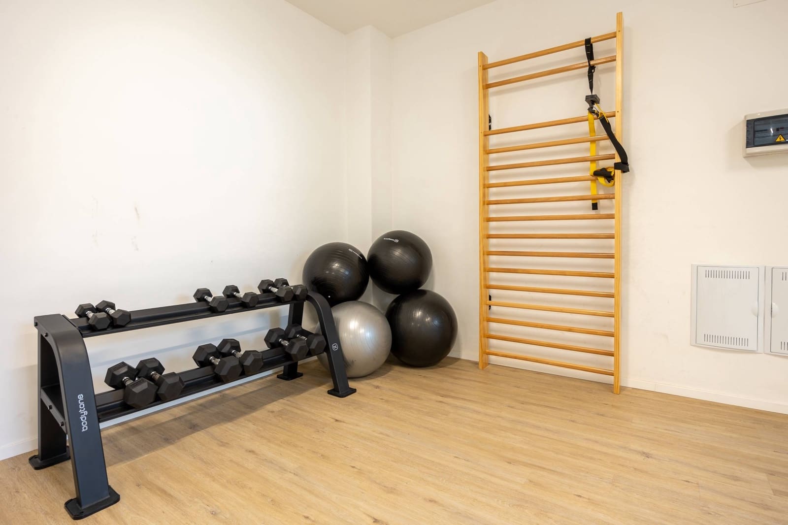 2 bedroom Flat for sale in Las Palmas de Gran Canaria with pool garage - € 360,000 (Ref: 9551503)