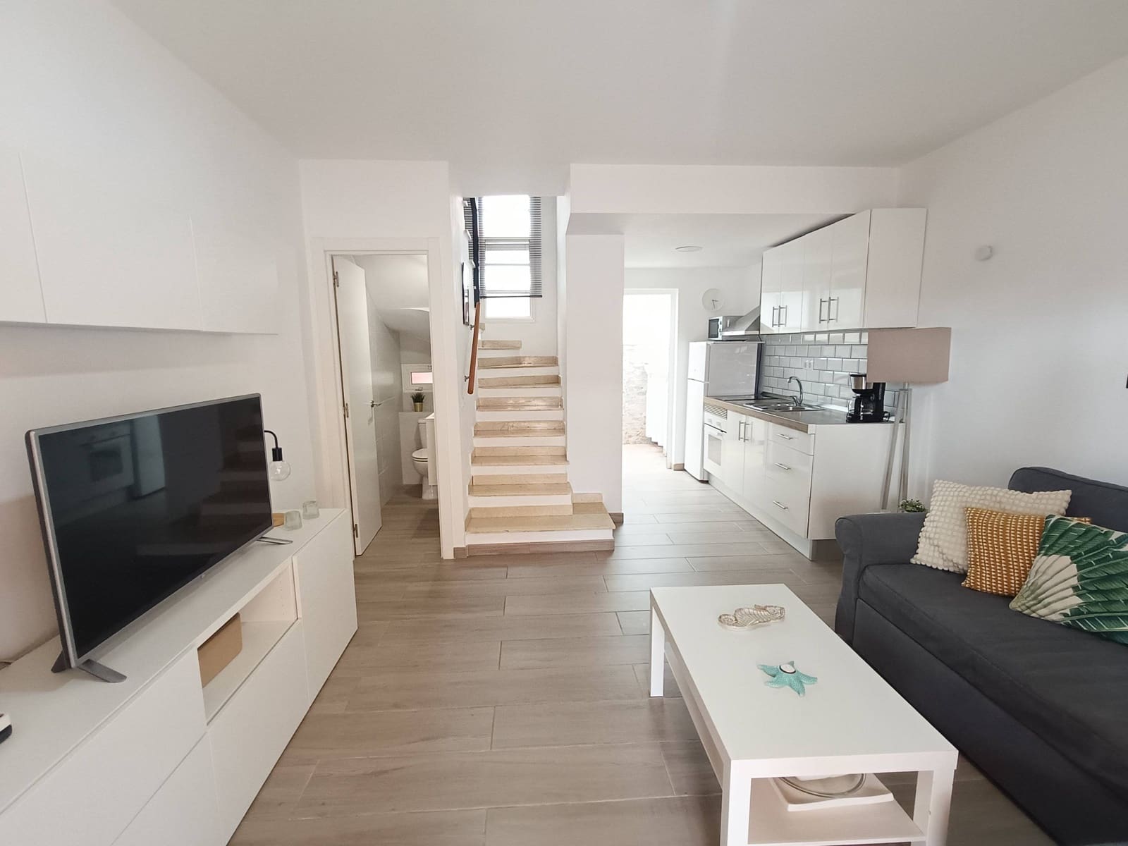 1 soveværelse Lejlighed til leje i San Bartolome de Tirajana - € 1.300 (Ref: 9565250)