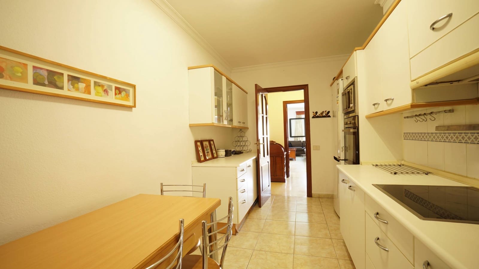 3 soveværelse Lejlighed til leje i Las Palmas de Gran Canaria med swimmingpool garage - € 1.300 (Ref: 9568666)