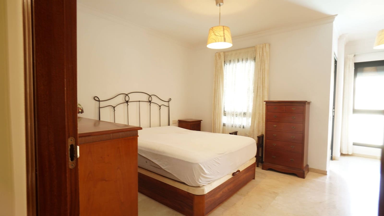 3 soveværelse Lejlighed til leje i Las Palmas de Gran Canaria med swimmingpool garage - € 1.300 (Ref: 9568666)