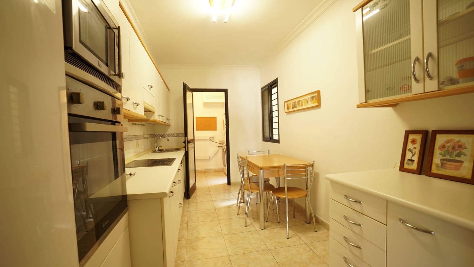 3 soveværelse Lejlighed til leje i Las Palmas de Gran Canaria med swimmingpool garage - € 1.300 (Ref: 9568666)