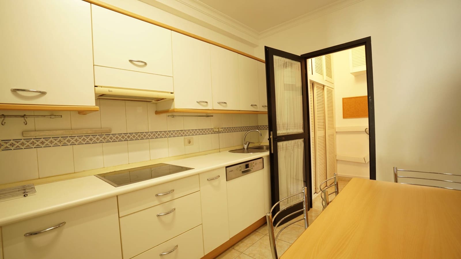 3 soveværelse Lejlighed til leje i Las Palmas de Gran Canaria med swimmingpool garage - € 1.300 (Ref: 9568666)