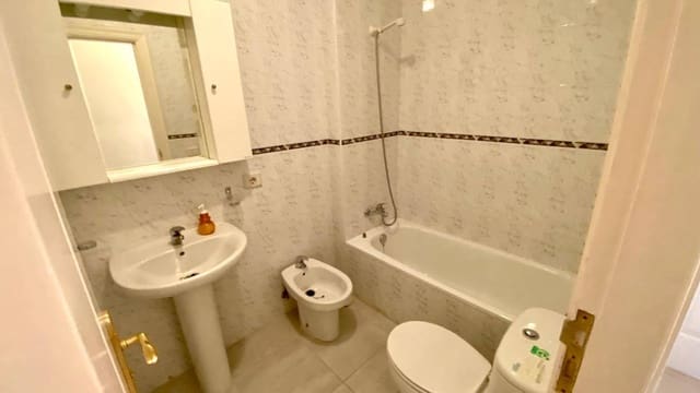 2 Zimmer Wohnung zu verkaufen in Santa Cruz de Tenerife - 185.000 € (Ref: 9574636)