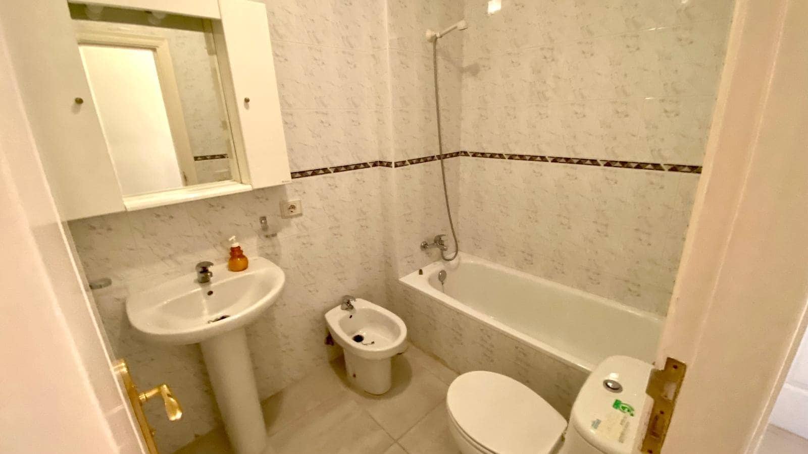 2 bedroom Flat for sale in Santa Cruz de Tenerife - € 185,000 (Ref: 9574636)