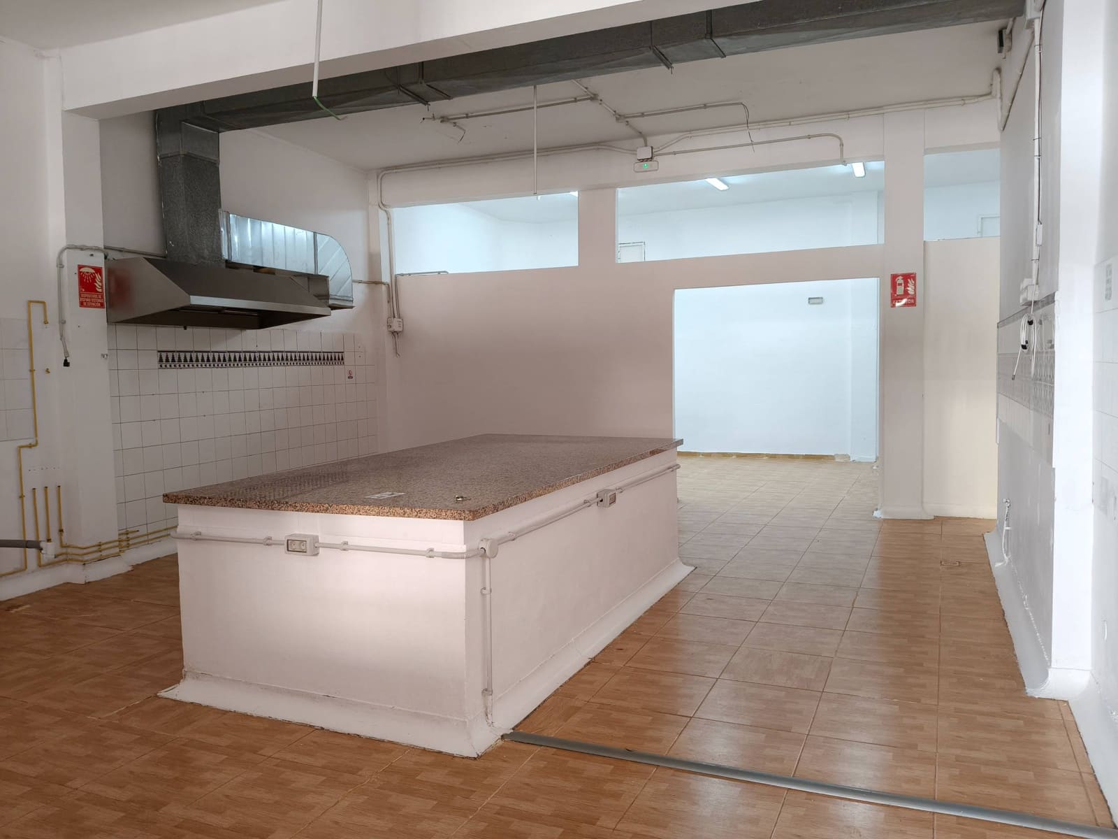 Comercial para arrendar em San Cristobal de La Laguna - 750 € (Ref: 9574637)