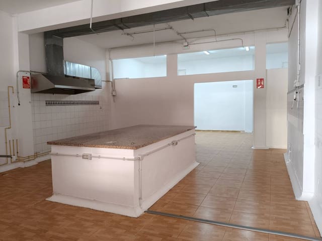 Comercial para arrendar em San Cristóbal de La Laguna - 750 € (Ref: 9574637)